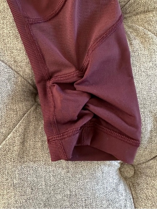NWOT Lululemon Purple Cropped Leggings - Picture 6 of 7